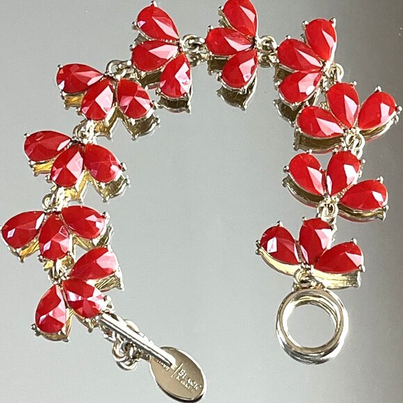 White House Black Market Flame Floral Toggle Bracelet NWOT - Picture 1 of 3